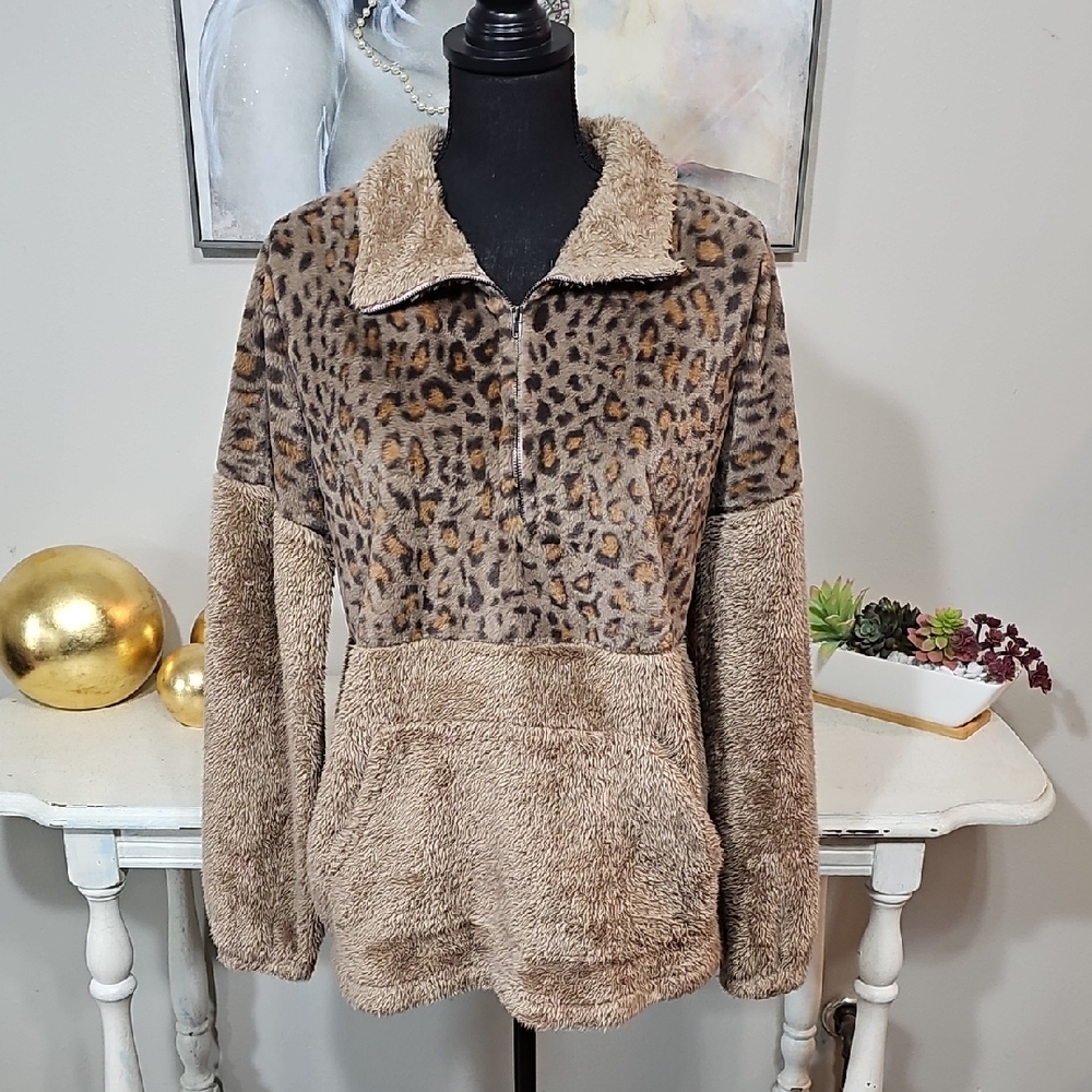 🐆 Andree by Unit Leopard Sherpa Quarter Zip Pullover L